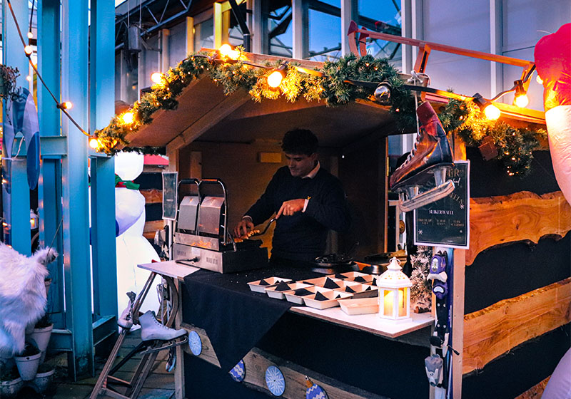 Wafels_Winter-Entertainment